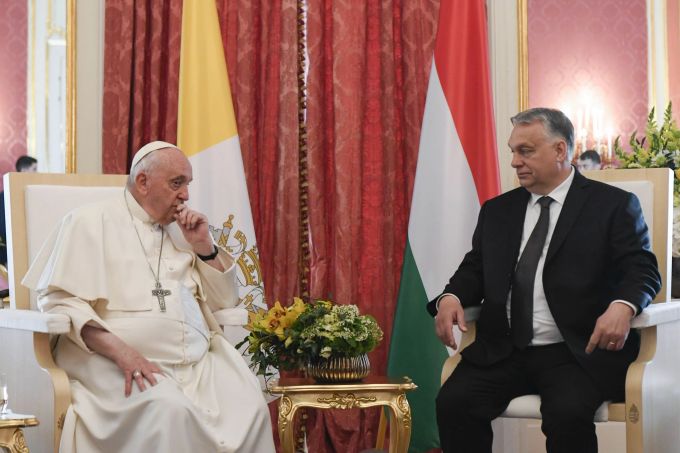 Papst Franziskus und der ungarische Ministerpräsident Viktor Orban. EPA/VATICAN MEDIA HANDOUT HANDOUT EDITORIAL USE ONLY/NO SALES Papst