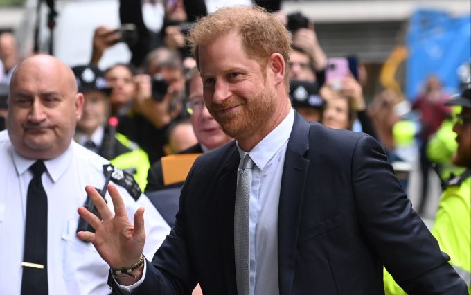 Prince Harry arrives at High Court