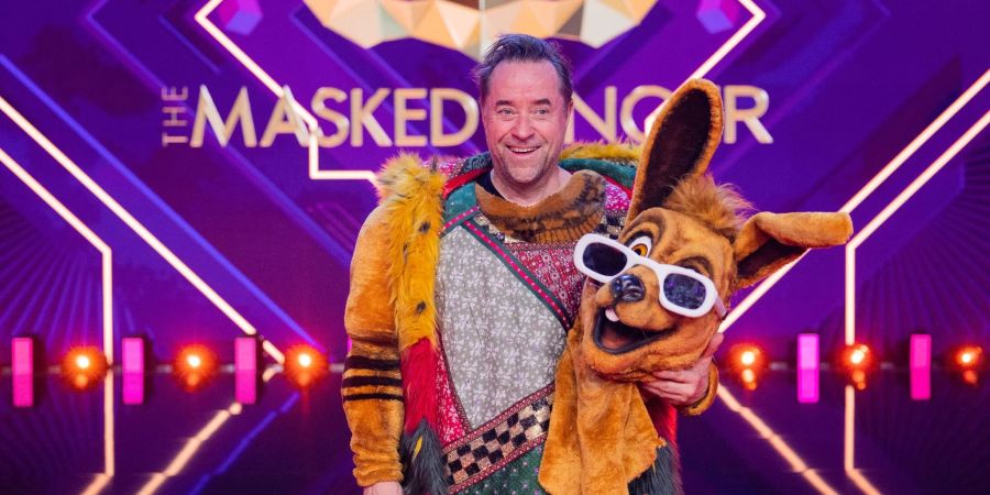 Schauspieler Jan Josef Liefers steht als Figur «Das Känguru» in der ProSieben-Show «The Masked Singer» auf der Bühne.