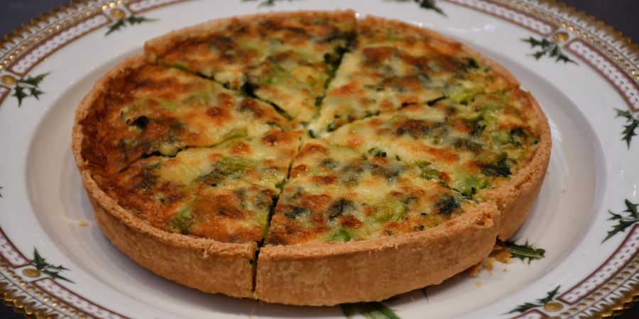 Eine spezielle Quiche ist das offizielle Gericht der Strassenfeiern in Grossbritannien zur Krönung von König Charles III. und Queen Camilla.