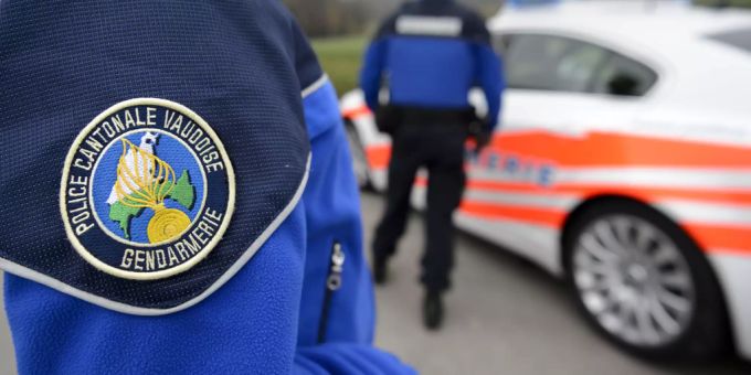 Granges-Paccot FR - Drei Einbrecher nach wilder Flucht im Auto gestellt