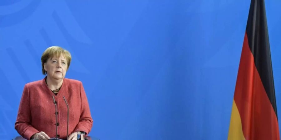 Merkel hat mit dem neuen Präsidenten in Kiew telefoniert
