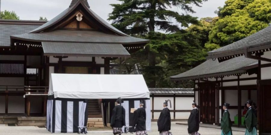 Offizielles Foto des Rituals im Kaiserpalast von Tokio