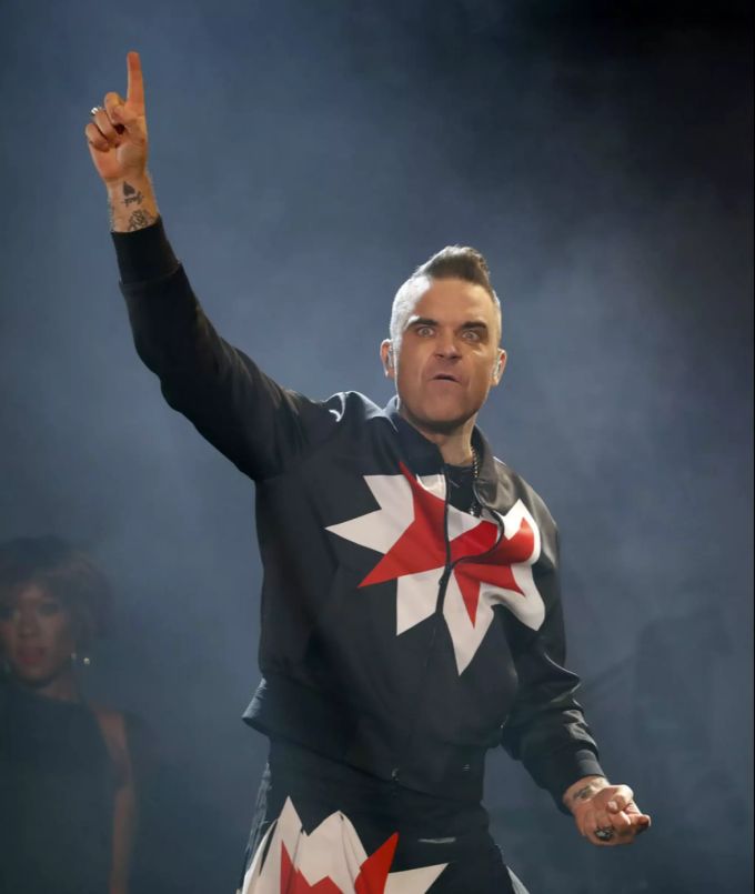 Der englische Sänger Robbie Williams tritt während des Corona Capital Musikfestivals in Mexiko-Stadt auf. Robbie Williams