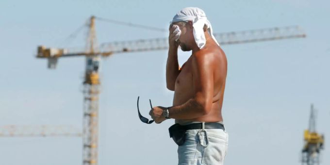 Der anthropogene Klimawandel lässt die Erdtemperaturen steigen und führt zu mehr Hitzetoten. klimawandel hitzetote studie
