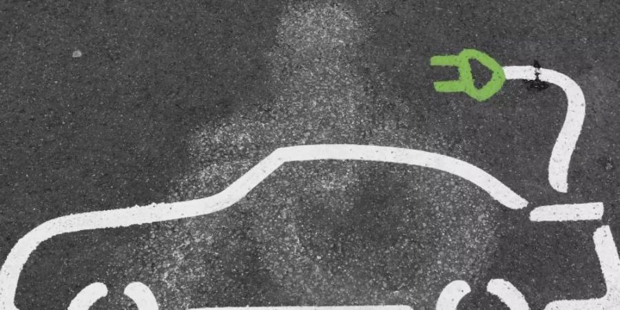 In China hat sich die Zahl der verkauften batterieelektrischen Autos mehr als verfünffacht. Foto: Arne Dedert/dpa/Symbolbild