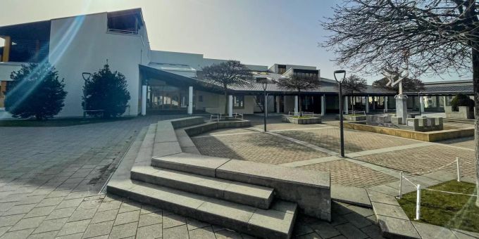 Schulgebäude der Gemeinde Schenkon. Schulgebäude der Gemeinde Schenkon.