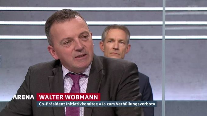 Walter Wobmann verteidigt seine Initative in der «Arena». «Arena»