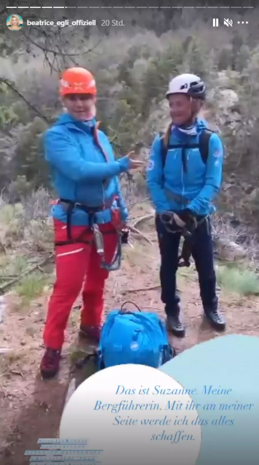 Beatrice und ihre Bergführerin Suzanne trainieren gemeinsam für den Matterhorn-Aufstieg.