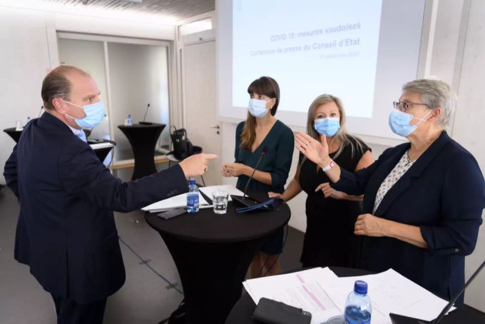 Von links: der Waadtländer Wirtschaftsdirektor Philippe Leuba (FDP), Gesundheitsdirektorin Rebecca Ruiz (SP), Regierungspräsidentin Nuria Gorrite (SP) und Béatrice Métraux, Sicherheitsdirektorin (Grüne). Staatsrat Waadt