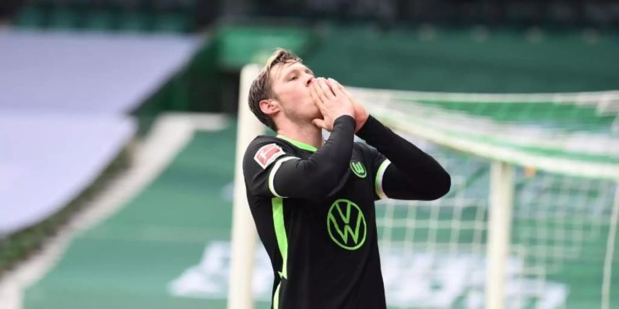 Wurde trotz bislang 17 Toren für den VfL Wolfsburg in der Bundesliga nicht in den Oranje-Kader berufen: Wout Weghorst. Foto: Carmen Jaspersen/dpa