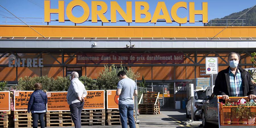 Der Heimwerker-Boom in der Corona-Pandemie lässt bei der Baumarktkette Hornbach die Kassen klingeln. Der Betriebsgewinn legte letztes Jahr um 40 Prozent zu. (Archivbild)