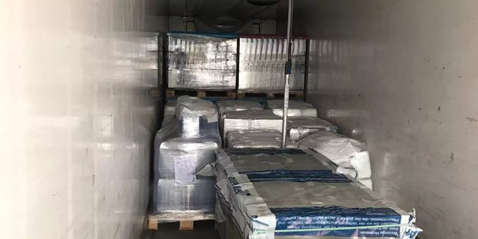 Der Sattelzug mit Gefahrengut wurde von der Zollverwaltung kontrolliert. Sattelzug mit Gefahrengut