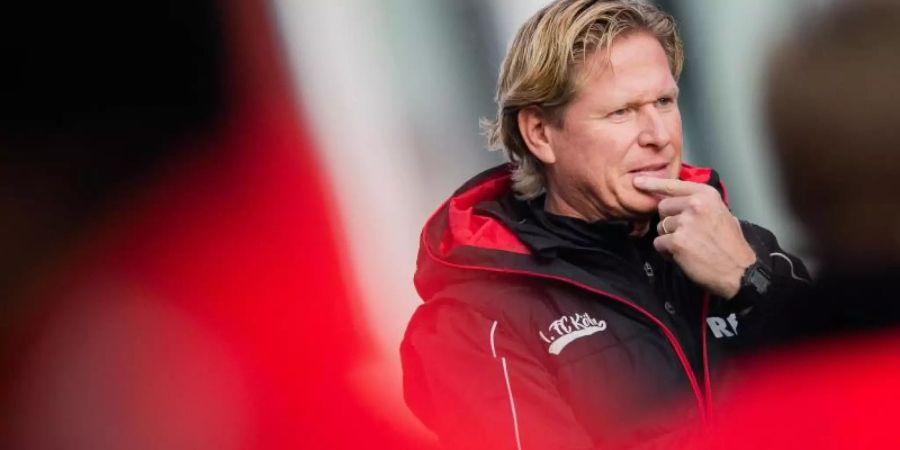 Dem Team von Kölns Trainer Markus Gisdol wurden 22 Fahrräder gestohlen. Foto: Rolf Vennenbernd/dpa
