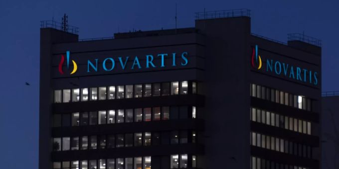 Novartis will im Kampf gegen das Coronavirus mehr als 130 Millionen Dosen Medikament spenden. Novartis
