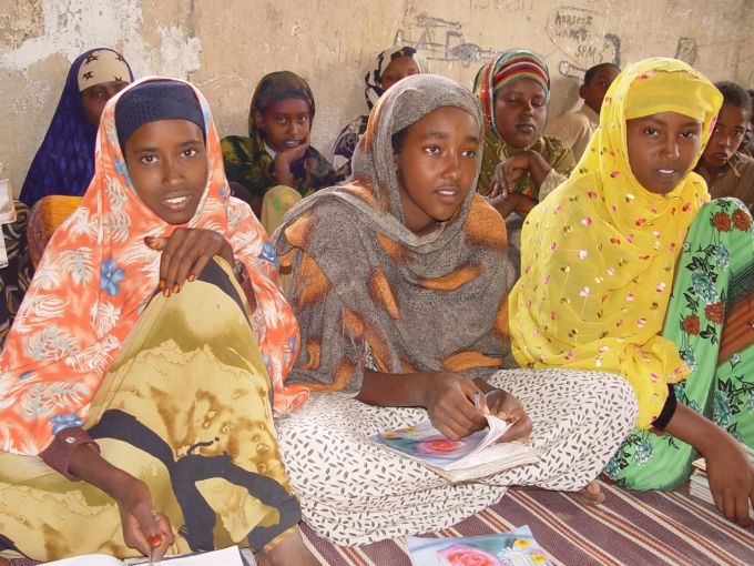 Diese somalische Schulmädchen, alle als Kinder beschnitten, setzen sich aktiv gegen Beschneidung ein. World Vision