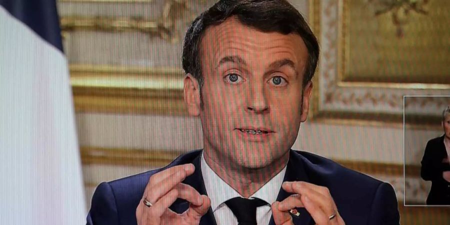 TV-Ansprache von Emmanuel Macron am 12. März zum Coronavirus. Im Kampf gegen die Pandemie wollen sich die Staats- und Regierungschefs der G7-Staaten in einer Videokonferenz beraten. Foto: Ludovic Marin/AFP/dpa