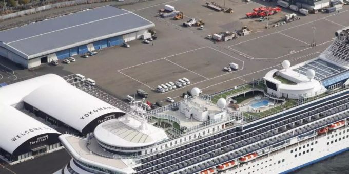 Auf Kreuzfahrschiff - Ein Passagier steckt 700 weitere mit Corona an