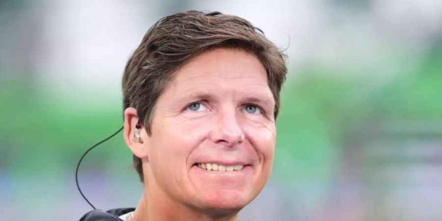 Wolfsburgs Trainer Oliver Glasner wehrte sich gegen Kritik. Foto: Peter Steffen/dpa