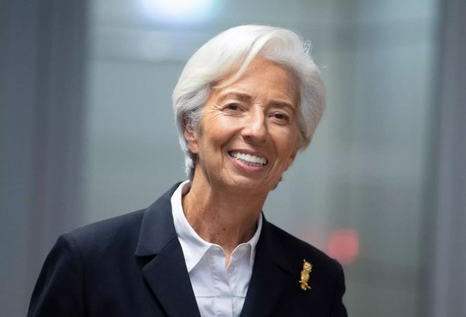 23.01.2020, Hessen, Frankfurt/Main: Christine Lagarde, Präsidentin der Europäischen Zentralbank (EZB), spricht auf der turnusmässigen Pressekonferenz der Bank in Frankfurt. Foto: Boris Roessler/dpa +++ dpa-Bildfunk +++ Pressekonferenz EZB
