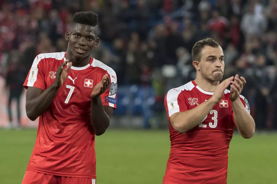 Breel Embolo (l.) und Xherdan Shaqiri (r.) sind beide fester Bestandteil der Schweizer Nationalmannschaft.