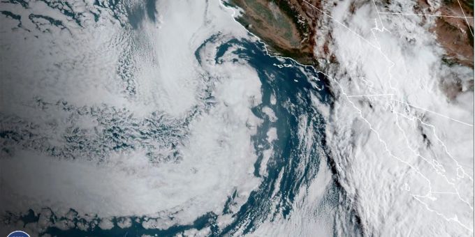 Der Hurrikan wird voraussichtlich starken Regen in Baja California und dem Nordwesten Mexikos verursachen. Der Hurrikan wird voraussichtlich starken Regen in Baja California und dem Nordwesten Mexikos verursachen.