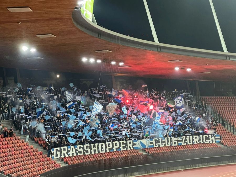 Die Anhänger von GC vor dem Zürcher Derby gegen den FCZ im Letzigrund.