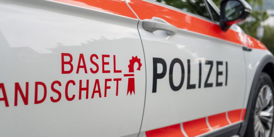 Die Polizei Basel-Landschaft stoppte einen Autofahrer, der massiv zu schnell unterwegs war. (Symbolbild)