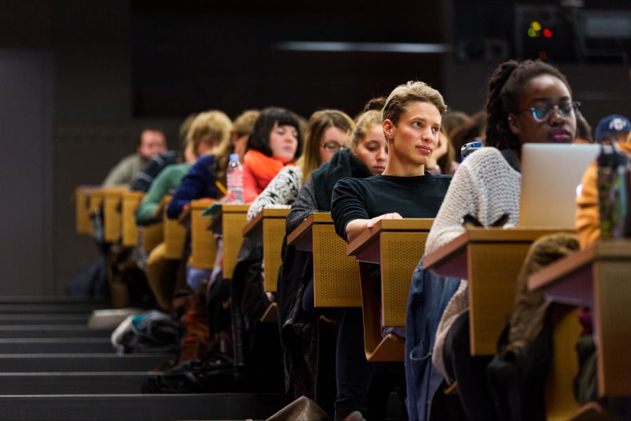 ZHAW-Studierende bezeichneten die Podiumsdiskussion als «einseitig». (Symbolbild)