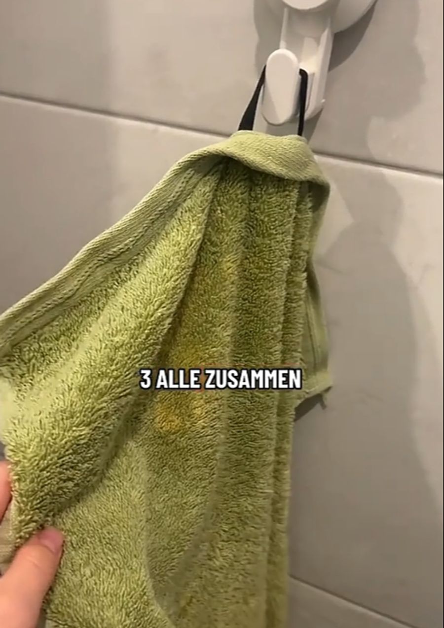 Ein Badtüechli für drei Personen.