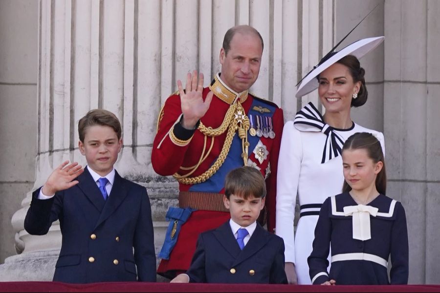 Die britischen Thronfolger mit ihren Kindern Prinz George, Prinz Louis und Prinzessin Charlotte.