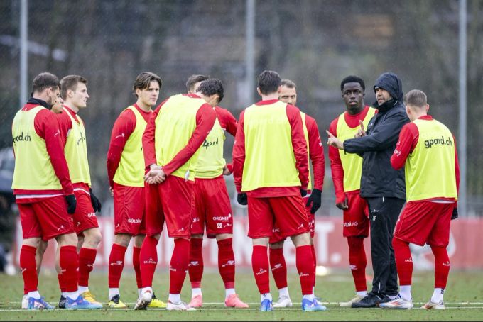 Uli Forte soll mit dem FC Winterthur den Klassenerhalt schaffen. FC Winterthur