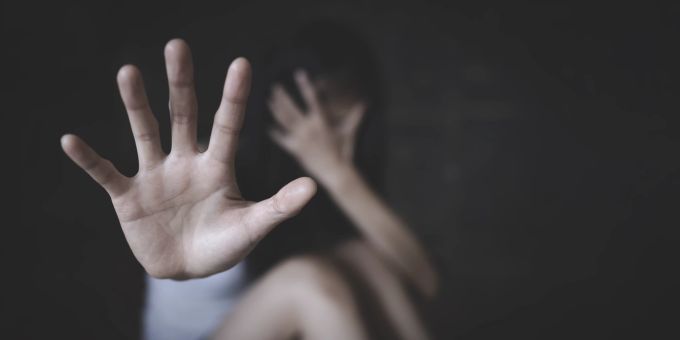 Aargau - Mann missbraucht jahrelang minderjährige Stieftochter