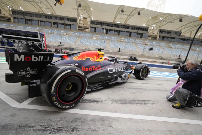 Max Verstappen schien mit dem Red Bull RB21 gut zurechtzukommen. Max Verstappen Red Bull