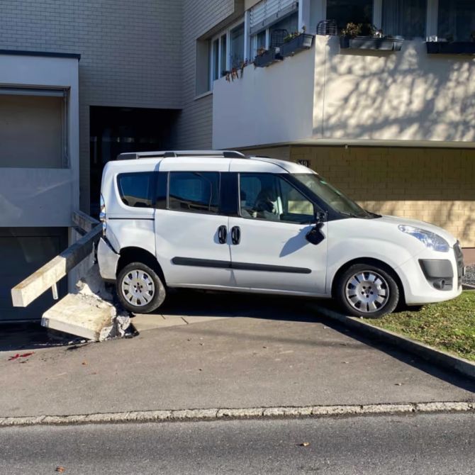 Auto Rückwärts rollen Quartier