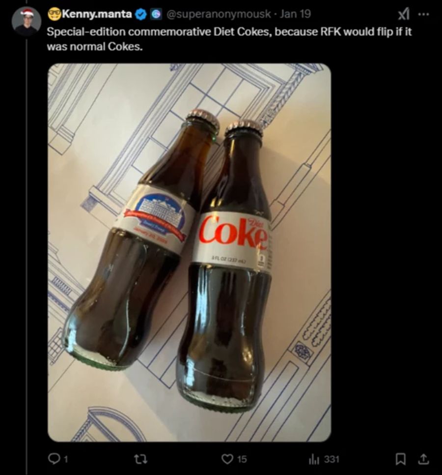 eine spezielle Gedenk-Cola-Flasche.