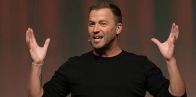 Jonny Fischer bringt seine Follower auf Instagram zum Lachen. Jonny Fischer
