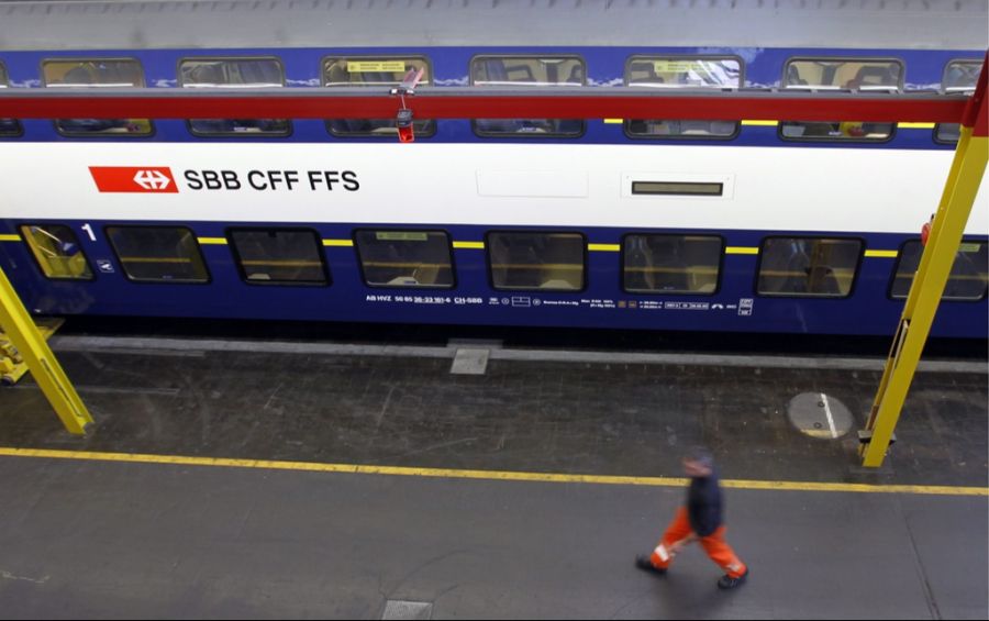 Auch der Pendlerzug DPZ steht unter Asbest-Verdacht.