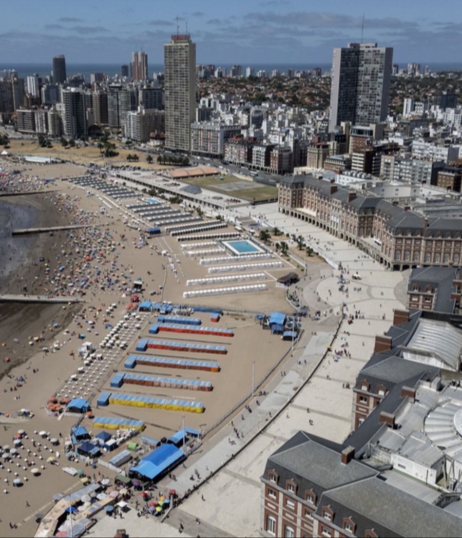 In der argentinischen Küstenstadt Mar del Plata führte die Spur zum Gemälde – doch bei der Hausdurchsuchung fanden die Ermittler statt des Kunstwerks nur einen unscheinbaren Teppich vor.