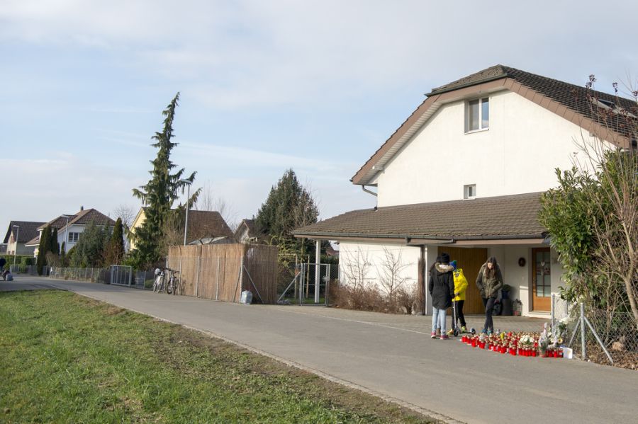 Er tötete eine Mutter, ihre beiden Söhne und die Freundin des älteren Sohns.