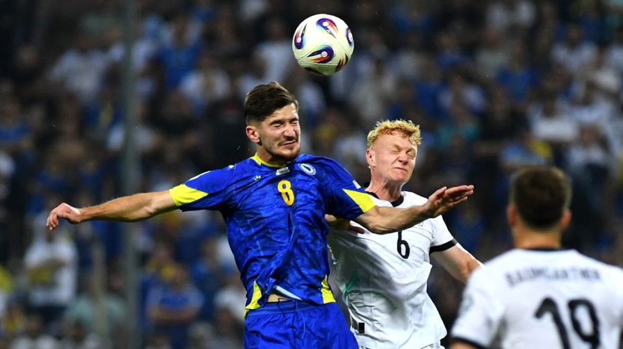 Armin Gigovic von YB im Einsatz für das bosnische Nationalteam.