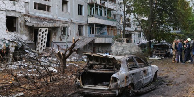 Ausgebranntes Auto Ukraine
