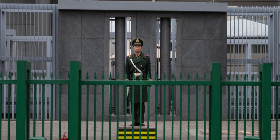 Soldat Botschaft Japan Peking