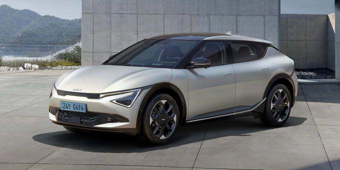 Der neue Kia EV6 zeigt sich mit einem geschärften Lichtprofil, das an den grossen EV9 erinnert 2024 Kia EV6 Facelift