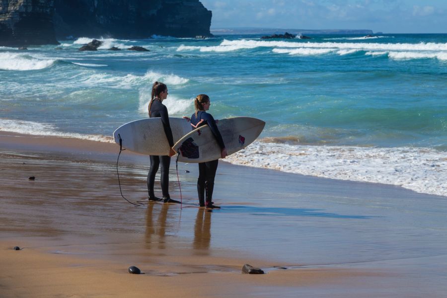 Surfer am Strand.