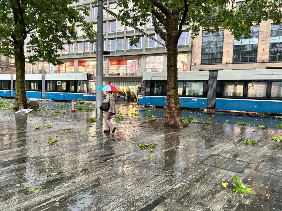 Das Unwetter hinterliess in der Stadt Zürich seine Spuren.
