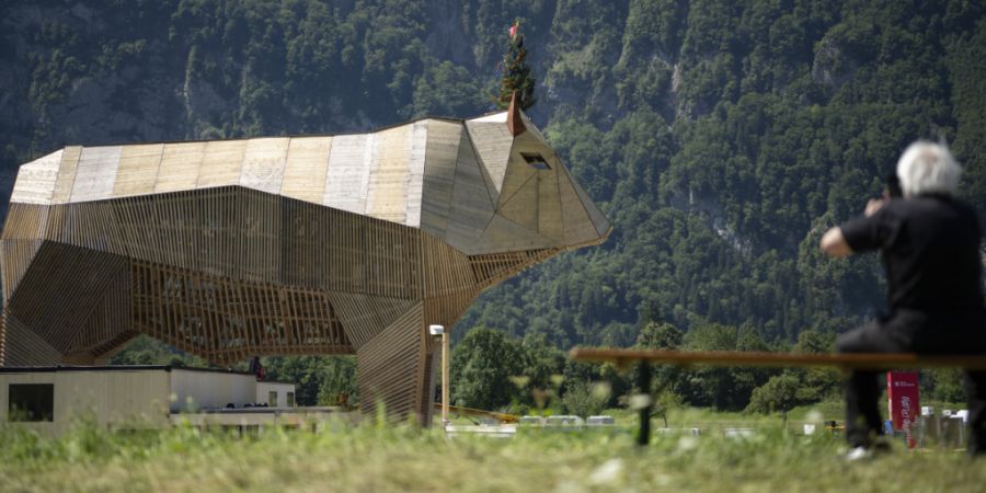Die weitere Zukunft des Holzstiers Max beschäftigt die Urner Bevölkerung und die Politik seit längerer Zeit. (Archivbild)