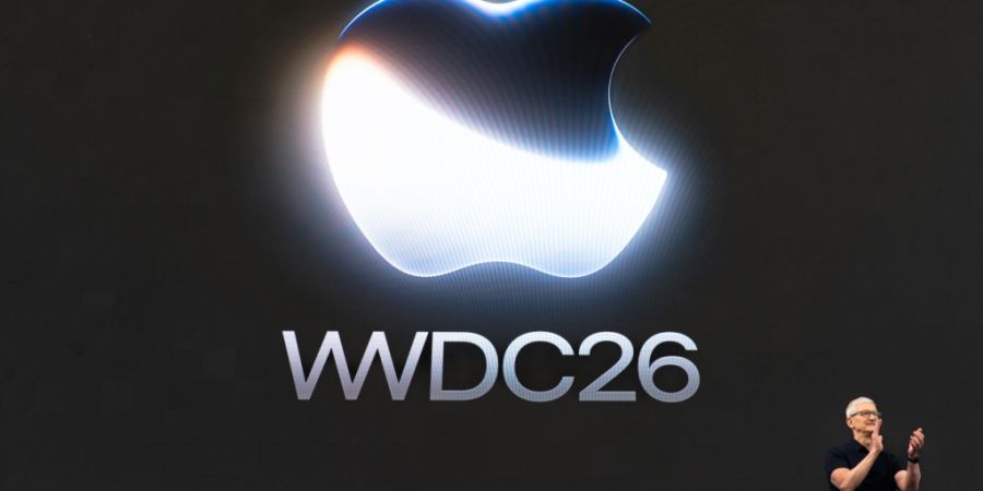 Apple macht einen neuen Anlauf bei Künstlicher Intelligenz - doch Nutzer in der EU bekommen auf iPhones und iPads keinen Zugang zu vielen neuen Funktionen. Der Konzern kritisiert die E...