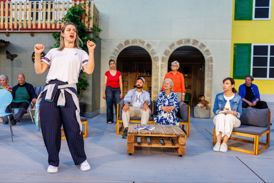 Während der Premiere zu «So viu Läbe»: Die Spielfreude erwacht!