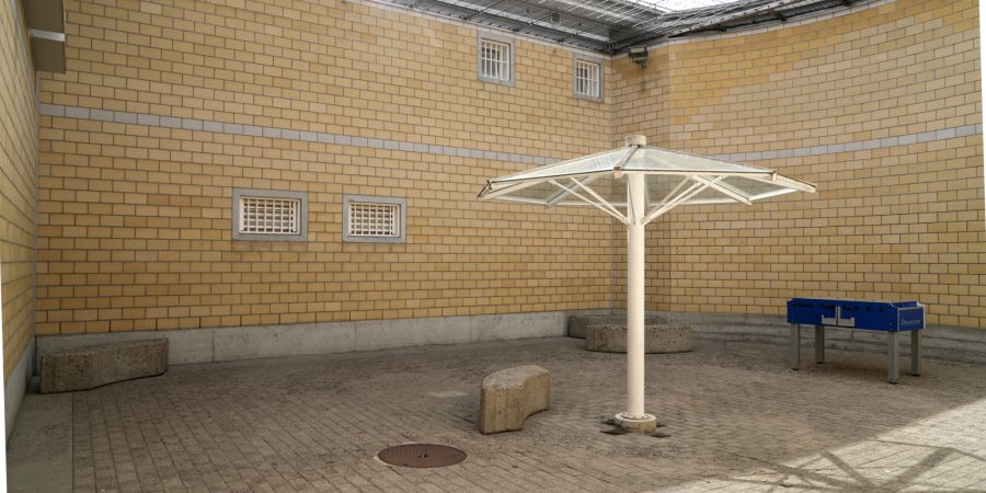 Gefängnis Bazenheid: Hinter diesen Mauern wird wieder eingesperrt
